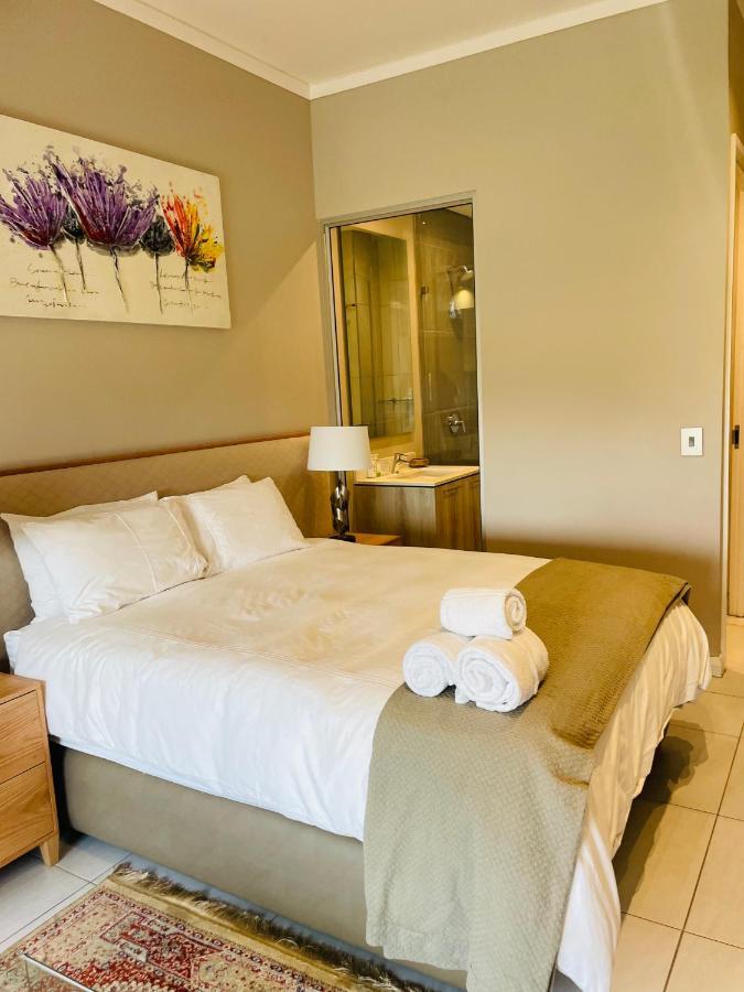 Menlyn Maine Trilogy Hotel Pretoria-Noord エクステリア 写真